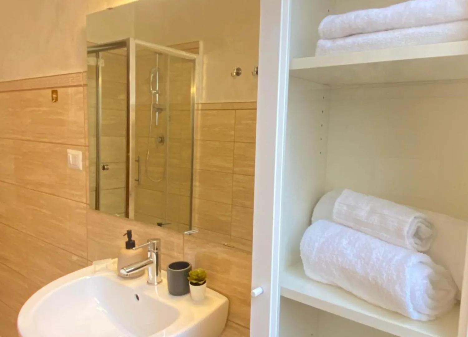 Casa Relax 120 Mq Con Terrazza E Metro Apartment Rome