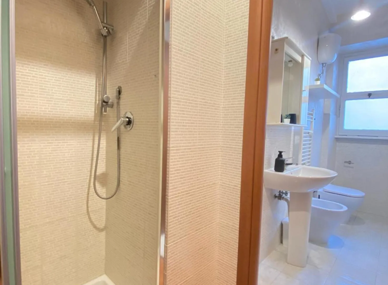 Casa Relax 120 Mq Con Terrazza E Metro Apartment Rome 0*,  Italy