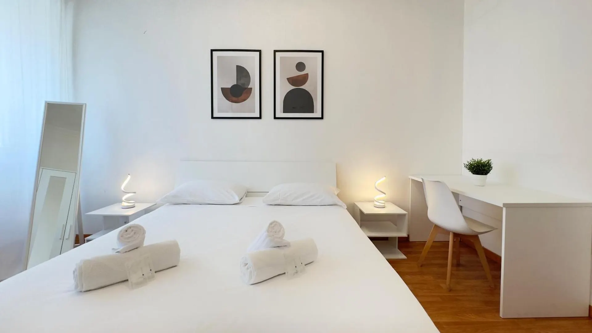 Casa Relax 120 Mq Con Terrazza E Metro Apartment Rome Italy