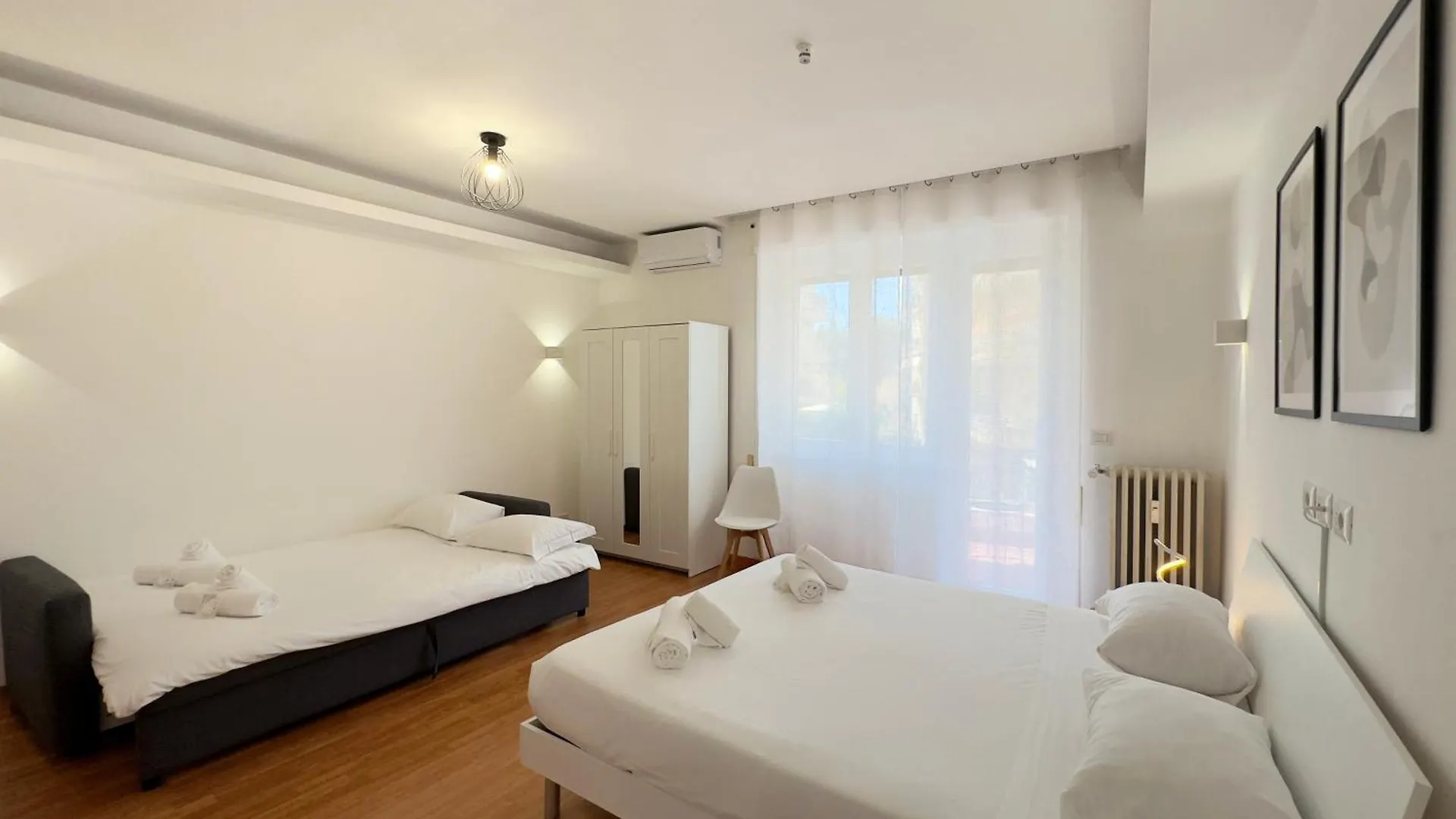 Casa Relax 120 Mq Con Terrazza E Metro Apartment Rome Italy